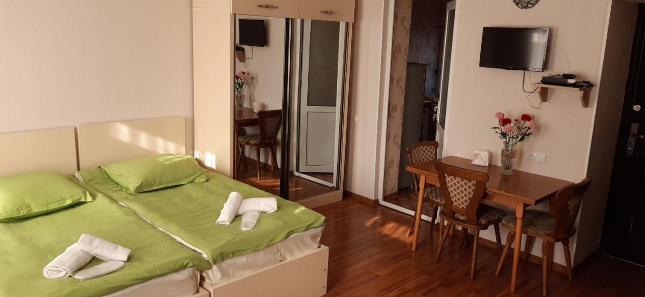 Tamara'S Apartament In Avlabari Tbilisi Eksteriør billede
