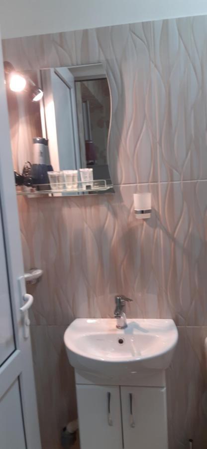 Tamara'S Apartament In Avlabari Tbilisi Eksteriør billede