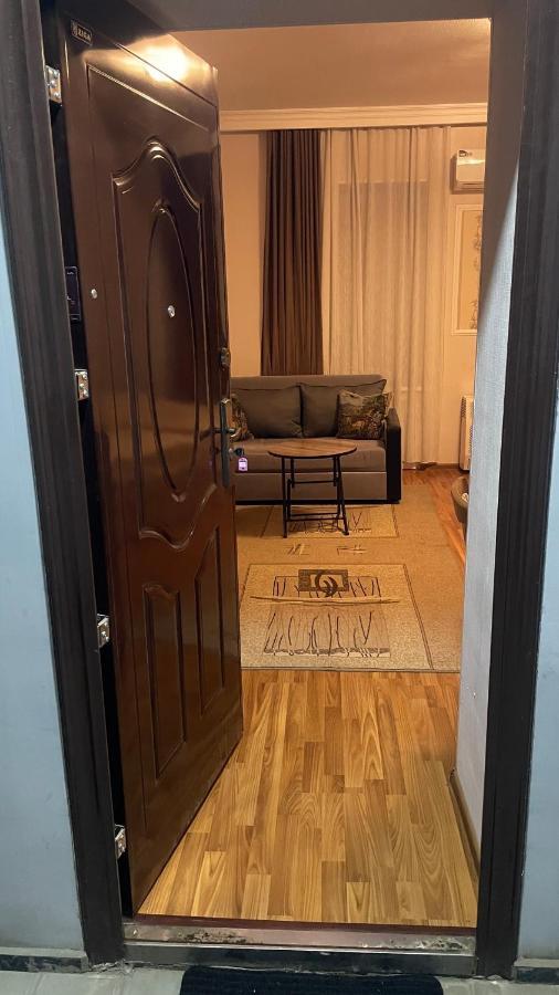 Tamara'S Apartament In Avlabari Tbilisi Eksteriør billede